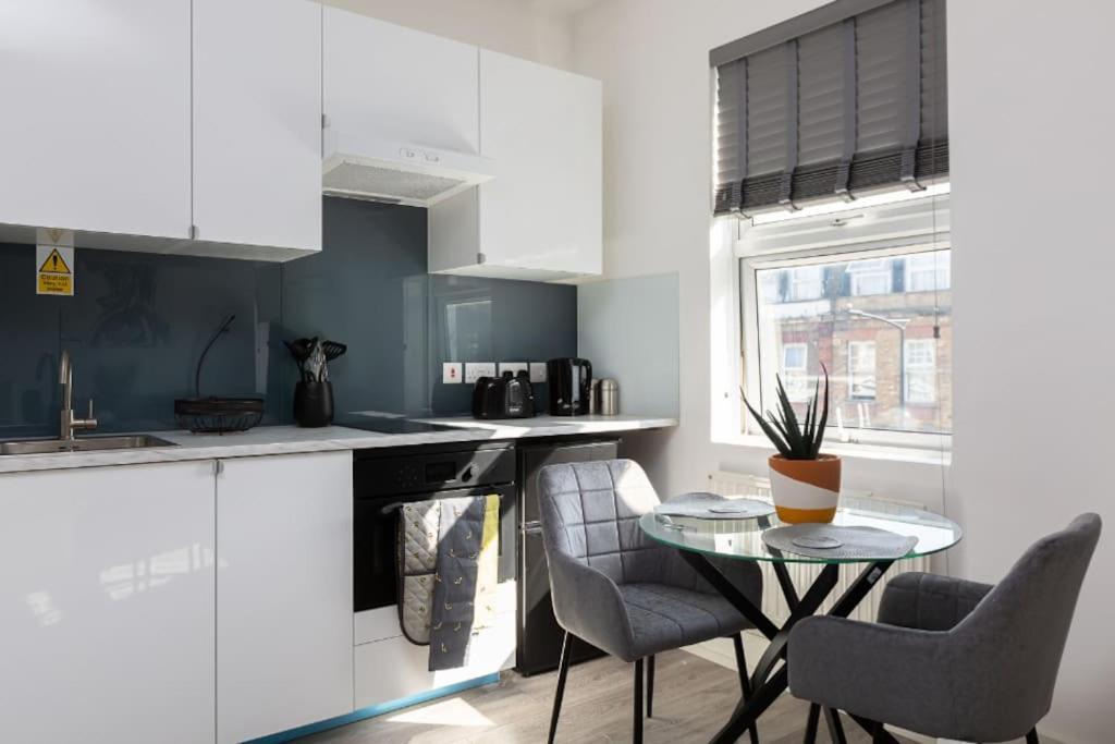 Studio Apt, 8 Min Walk From Tube 3 Лондон Екстериор снимка