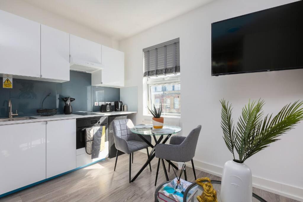Studio Apt, 8 Min Walk From Tube 3 Лондон Екстериор снимка