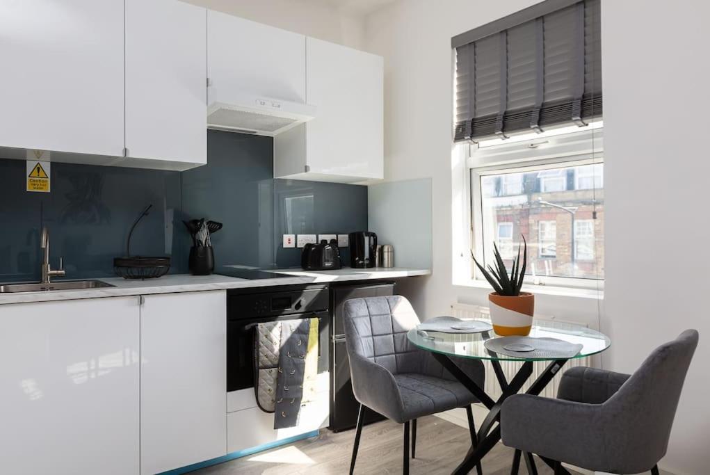 Studio Apt, 8 Min Walk From Tube 3 Лондон Екстериор снимка